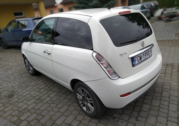 Lancia Ypsilon cena 6200 przebieg: 200000, rok produkcji 2008 z Szklarska Poręba małe 191